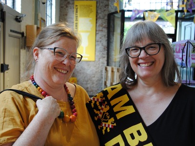 251001 Nancy Hoogstad (links) en Juliette Pestel